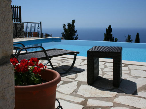 Lefkada Ville In Collina Su Due Livelli Due Camere Con Terrazzo Giardino E Piscina 80 Ville In Affito Per La Tua Vacanza Su Casalefkada It